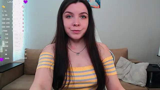 lunalovesu online show from March 21, 2025, 7:55 am