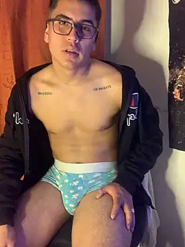 Snapshot of roguer_darkk chatting on February 3, 2025, 9:30 am roguer darkk online show from February 3, 2025, 9:30 am