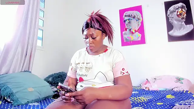 Snapshot of Lilybaudinx96 chatting on October 7, 2025, 1:45 pm Lilybaudinx96 online show from October 7, 2025, 1:45 pm