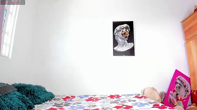 Lilybaudinx96 online show from December 1, 2025, 5:36 pm