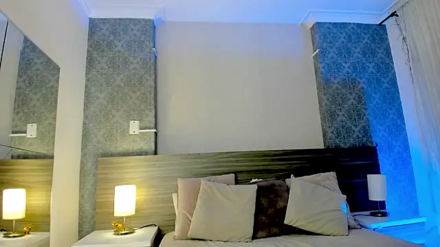 Snapshot of Mistyca chatting on October 22, 2025, 10:25 am Mistyca online show from October 22, 2025, 10:25 am