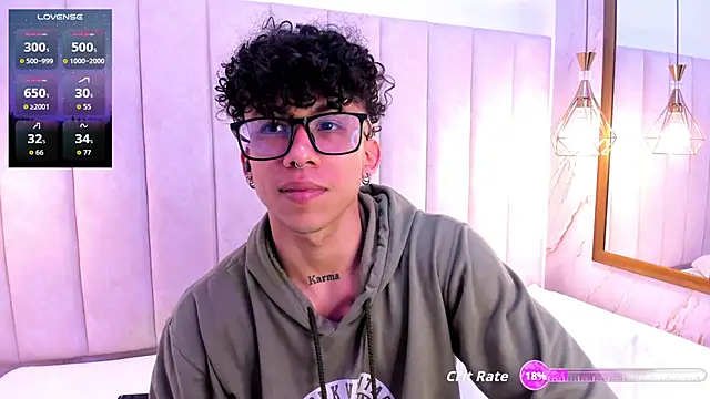 Snapshot of AkazaBoy_ chatting on September 24, 2025, 8:15 pm AkazaBoy online show from September 24, 2025, 8:15 pm