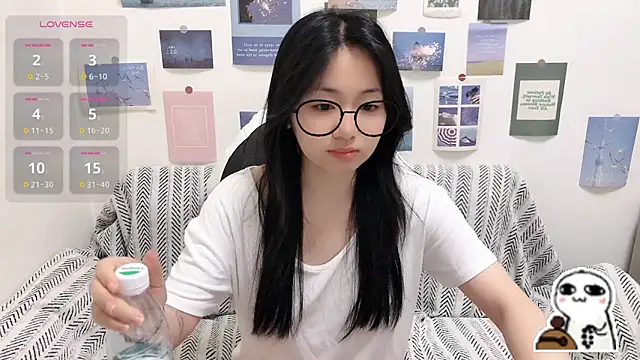LiLiYbaby online show from May 29, 2026, 6:52 am