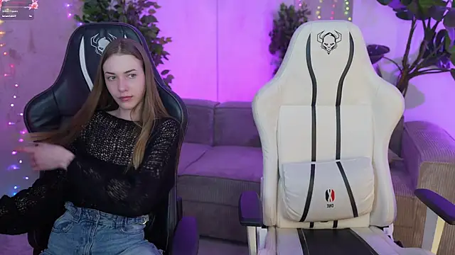 Snapshot of Magnetic_Mia_ chatting on March 2, 2025, 7:30 pm Magnetic Mia online show from March 2, 2025, 7:30 pm