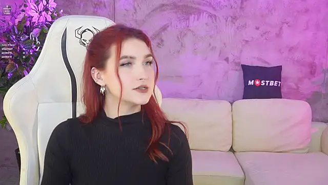 Snapshot of Magnetic_Mia_ chatting on January 9, 2025, 11:56 pm Magnetic Mia online show from January 9, 2025, 11:56 pm