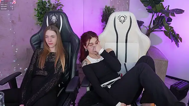 Snapshot of Magnetic_Mia_ chatting on March 2, 2025, 10:34 pm Magnetic Mia online show from March 2, 2025, 10:34 pm