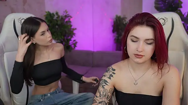 Snapshot of Magnetic_Mia_ chatting on March 4, 2025, 9:07 am Magnetic Mia online show from March 4, 2025, 9:07 am