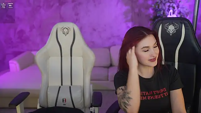 Snapshot of Magnetic_Mia_ chatting on March 11, 2025, 7:36 pm Magnetic Mia online show from March 11, 2025, 7:36 pm