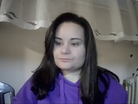 AalinnaK online show from February 11, 2026, 4:07 pm