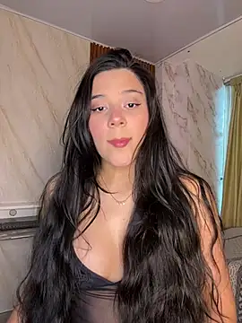 floriamANDjazmin online show from May 14, 2026, 7:11 pm