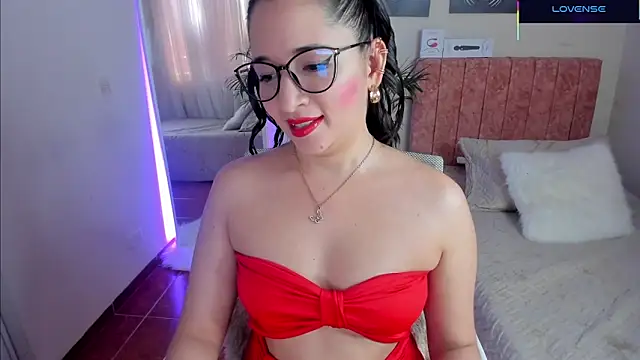 Snapshot of SamanthaBeltran chatting on September 19, 2025, 8:02 pm SamanthaBeltran online show from September 19, 2025, 8:02 pm
