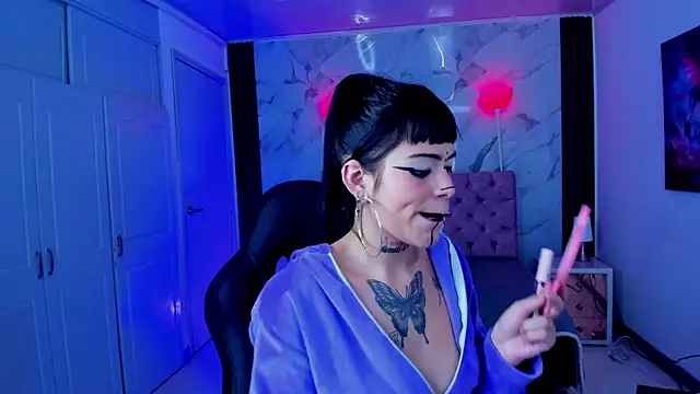 AuroraDiaz online show from February 10, 2026, 7:35 pm