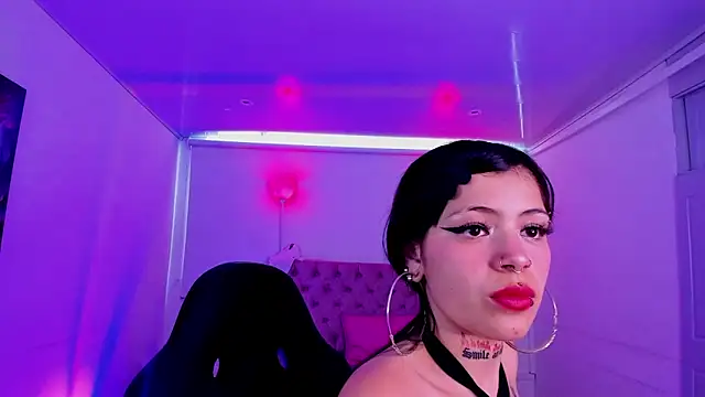 AuroraDiaz online show from October 21, 2025, 7:13 pm