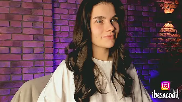 adriana allien online show from January 19, 2025, 10:17 pm