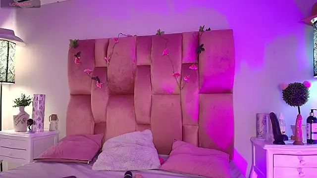 SweetBonniie online show from October 24, 2025, 11:53 am