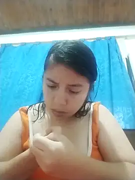 lisseth online show from March 21, 2025, 11:01 pm