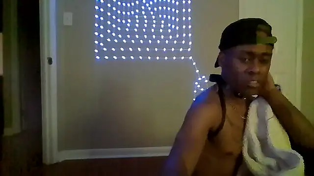 Snapshot of PETER-RABIT chatting on December 29, 2024, 11:18 am PETER-RABIT online show from December 29, 2024, 11:18 am