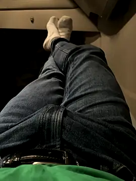 Snapshot of Dan_NFS chatting on October 31, 2025, 5:59 am Dan NFS online show from October 31, 2025, 5:59 am