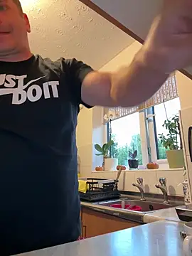 Snapshot of Dan_NFS chatting on October 6, 2025, 6:14 am Dan NFS online show from October 6, 2025, 6:14 am