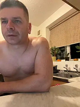 Snapshot of Dan_NFS chatting on November 11, 2025, 4:29 am Dan NFS online show from November 11, 2025, 4:29 am