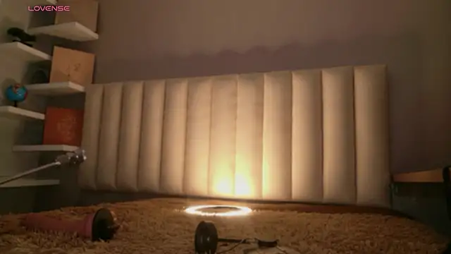 Snapshot of Megan_mooree_ chatting on May 2, 2026, 12:32 pm Megan mooree online show from May 2, 2026, 12:32 pm