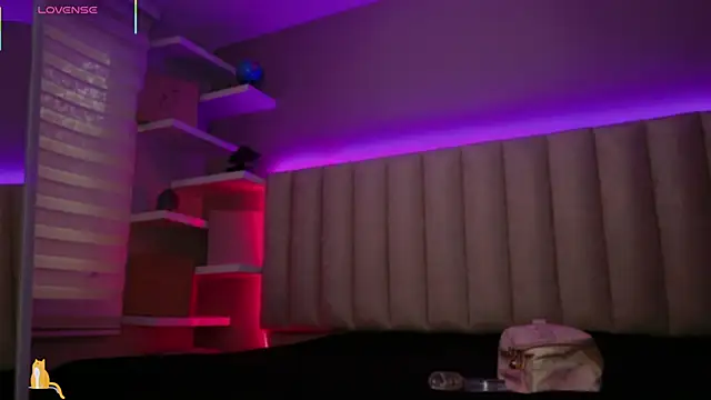 Megan mooree  online show from October 29, 2025, 12:15 pm