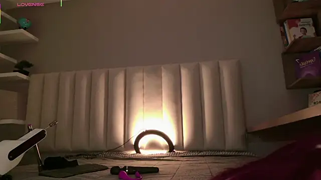 Megan mooree  online show from December 2, 2025, 12:18 pm