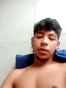 Snapshot of Elputas chatting on November 3, 2025, 11:36 am Elputas online show from November 3, 2025, 11:36 am