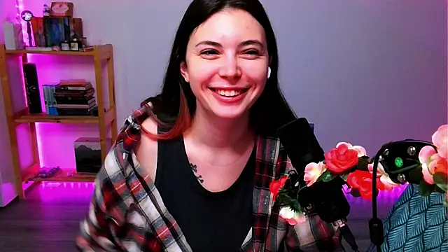 Snapshot of peaachybabe__ chatting on October 1, 2025, 7:18 pm peaachybabe online show from October 1, 2025, 7:18 pm