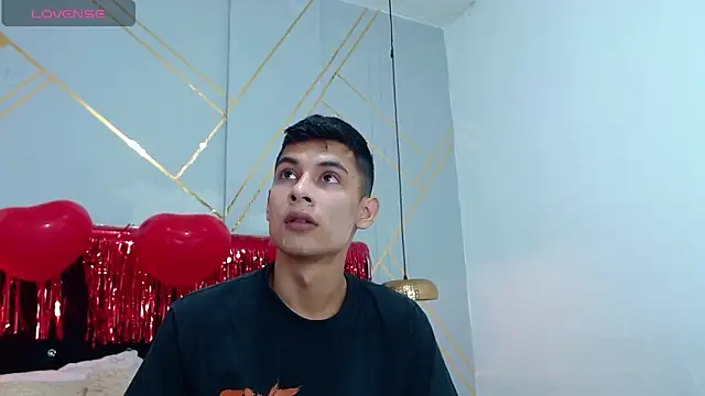 Snapshot of Oliver_king_sex chatting on February 18, 2025, 5:31 pm Oliver king sex online show from February 18, 2025, 5:31 pm