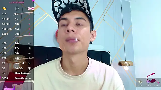 Snapshot of Oliver_king_sex chatting on March 4, 2025, 5:24 pm Oliver king sex online show from March 4, 2025, 5:24 pm