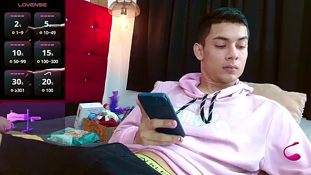 Snapshot of Oliver_king_sex chatting on September 20, 2025, 6:57 pm Oliver king sex online show from September 20, 2025, 6:57 pm