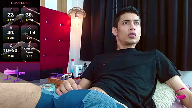 Snapshot of Oliver_king_sex chatting on October 22, 2025, 3:22 pm Oliver king sex online show from October 22, 2025, 3:22 pm