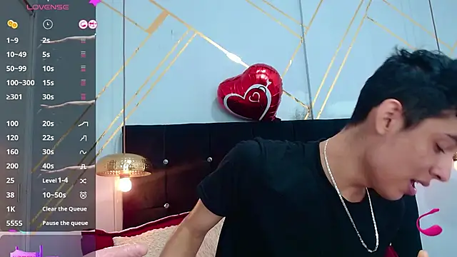 Snapshot of Oliver_king_sex chatting on March 13, 2025, 5:50 pm Oliver king sex online show from March 13, 2025, 5:50 pm