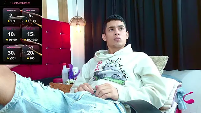 Snapshot of Oliver_king_sex chatting on October 16, 2025, 3:31 pm Oliver king sex online show from October 16, 2025, 3:31 pm