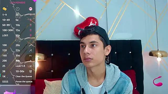 Snapshot of Oliver_king_sex chatting on March 10, 2025, 5:39 pm Oliver king sex online show from March 10, 2025, 5:39 pm