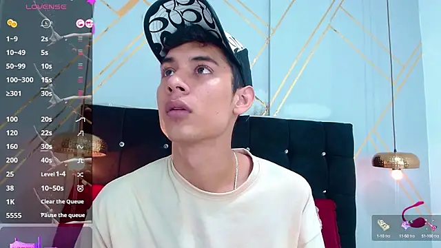 Snapshot of Oliver_king_sex chatting on March 11, 2025, 5:46 pm Oliver king sex online show from March 11, 2025, 5:46 pm