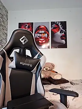 Snapshot of Antonella2_m chatting on March 27, 2026, 5:14 pm Antonella2 m online show from March 27, 2026, 5:14 pm