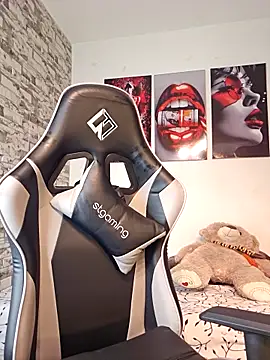 Snapshot of Antonella2_m chatting on April 11, 2026, 11:36 am Antonella2 m online show from April 11, 2026, 11:36 am