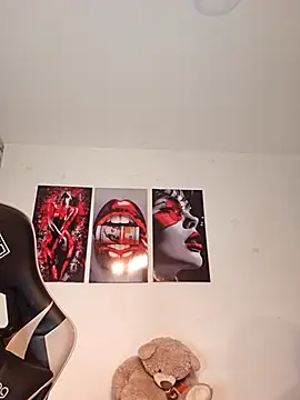 Snapshot of Antonella2_m chatting on March 31, 2026, 5:04 pm Antonella2 m online show from March 31, 2026, 5:04 pm