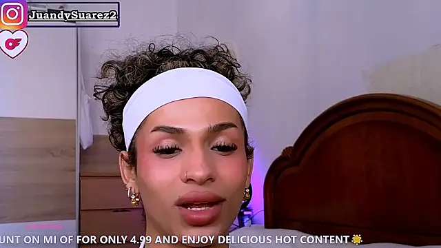Abby bella09 online show from May 22, 2026, 9:51 am