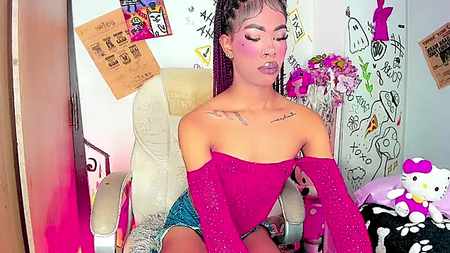 bloom444 online show from June 19, 2026, 2:17 am