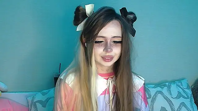 Snapshot of suemeow chatting on May 7, 2026, 9:07 pm suemeow online show from May 7, 2026, 9:07 pm