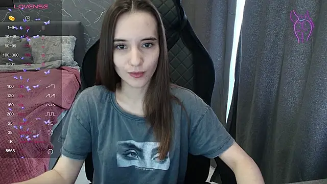 Alice Weiss online show from April 11, 2026, 9:24 am