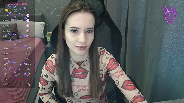 Snapshot of Alice_Weiss chatting on May 2, 2026, 10:09 am Alice Weiss online show from May 2, 2026, 10:09 am