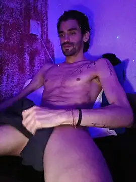 Snapshot of johngil0995 chatting on November 19, 2025, 3:34 pm johngil0995 online show from November 19, 2025, 3:34 pm