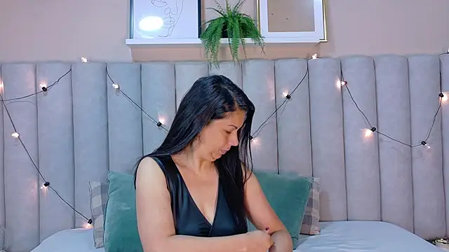 Snapshot of JaylaScott__ chatting on March 19, 2026, 11:43 am JaylaScott online show from March 19, 2026, 11:43 am