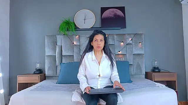 Snapshot of JaylaScott__ chatting on April 5, 2026, 11:39 am JaylaScott online show from April 5, 2026, 11:39 am