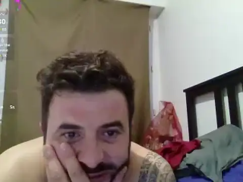 Snapshot of CaroAndMarc chatting on February 13, 2025, 5:01 pm CaroAndMarc online show from February 13, 2025, 5:01 pm