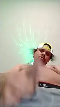 Snapshot of ShakeyJ87 chatting on March 16, 2025, 7:49 pm ShakeyJ87 online show from March 16, 2025, 7:49 pm